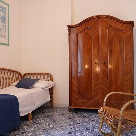 Villa Del Melograno Patti Esterno foto