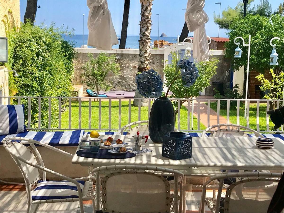 Villa Del Melograno Patti Esterno foto